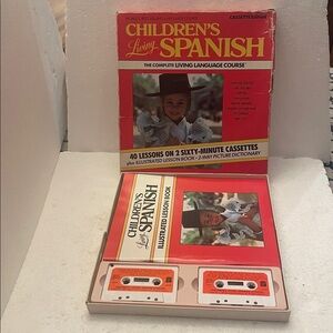 Children's Living Spanish Language picture dictionary illustrated lesson book